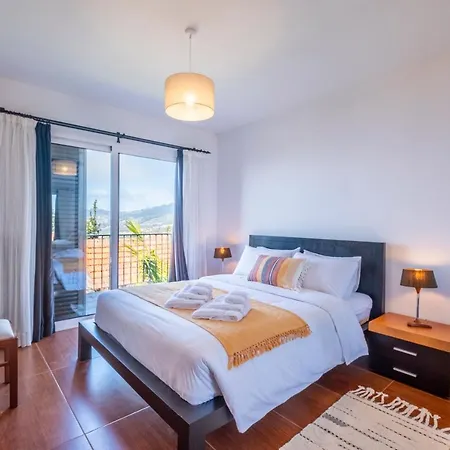 Apartment The Red Nest By Galmi Arco da Calheta (Madeira)